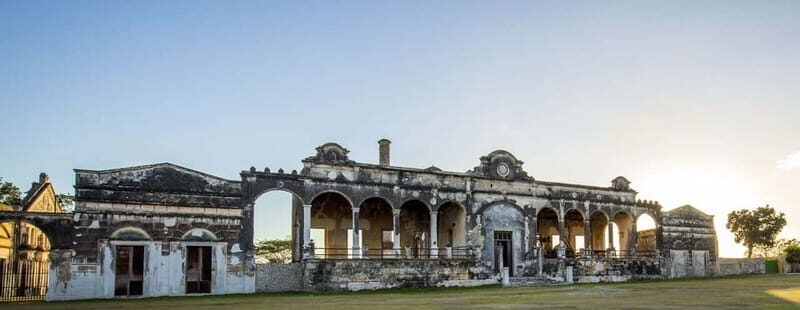 Merida: Yucatan Cenotes and Hacienda Full-Day Trip with Food