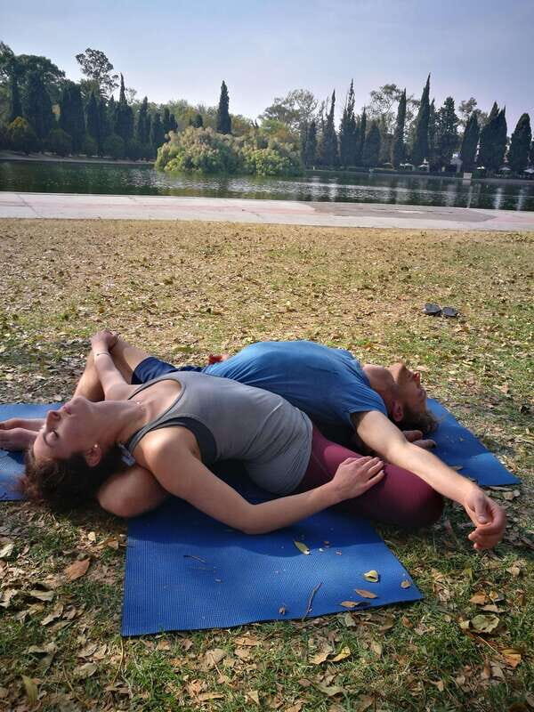 Mexico City: Acroyoga Class at Chapultepec Park - An In-Depth Look at the Acroyoga Experience