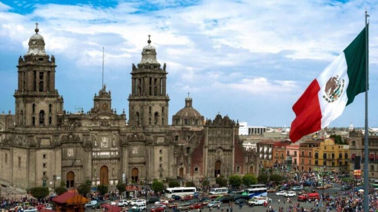 Mexico City: Downtown Walking Tour (CH, JP, ENG or SPA/ESP) - Mexico City’s Historic Heart: What You Can Expect