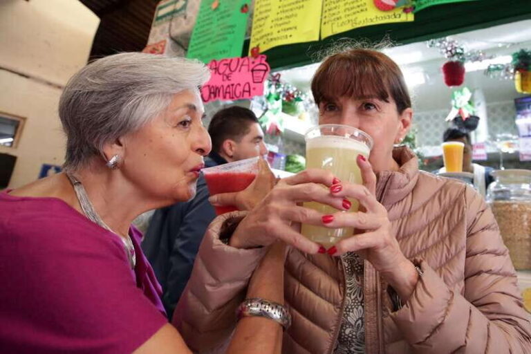 Mexico City Food Tour in Coyoacán: Bohemian Bites & Sites - The Culinary Journey Begins: Refreshing Aguas Frescas & Street Snacks