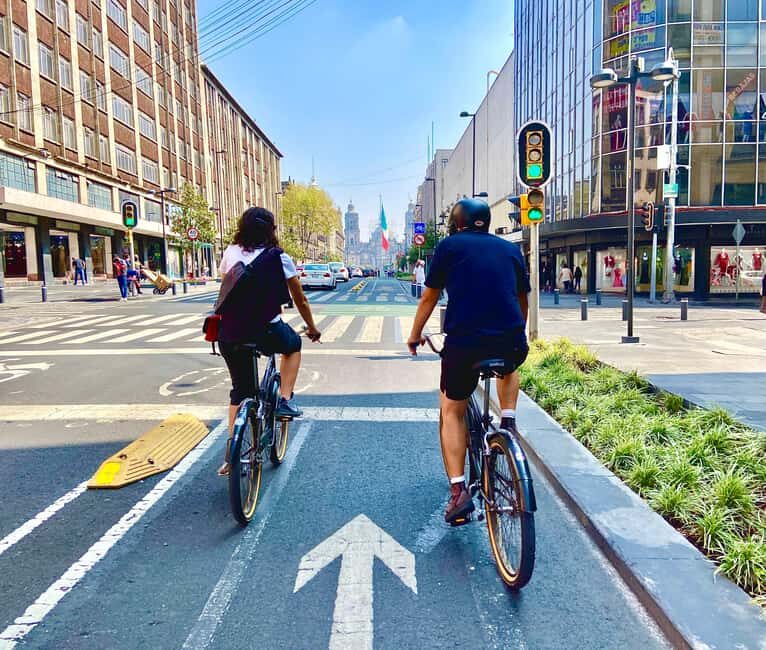Mexico City: Roma and Condesa street food and biking tour - What to Expect During the Tour