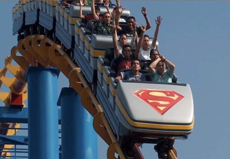 Mexico City: Six Flags Ticket + Hop-on Hop-off City Tour - The City Tour: Hop-on Hop-off and Audio Guides