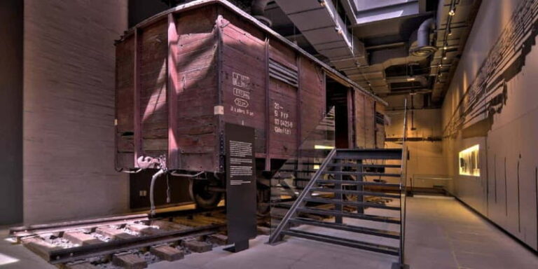 Mexico City: Ticket de entrada Museo Memoria y Tolerancia - Who Will Love This Museum?
