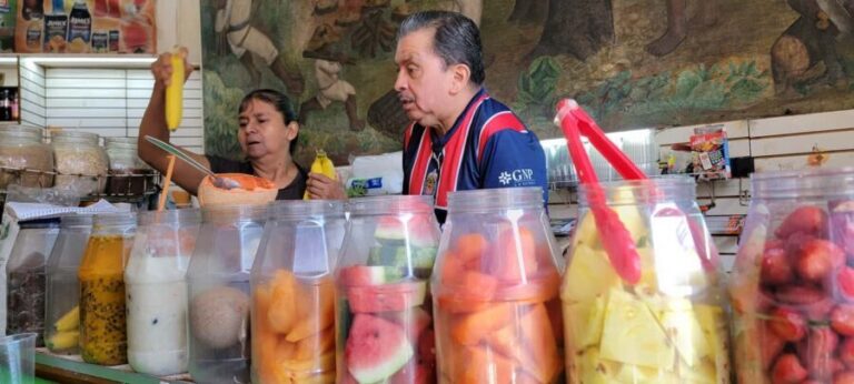 Mexico City: Vegan & Veggie Market Tour with Cooking Lesson - Exploring the Itinerary