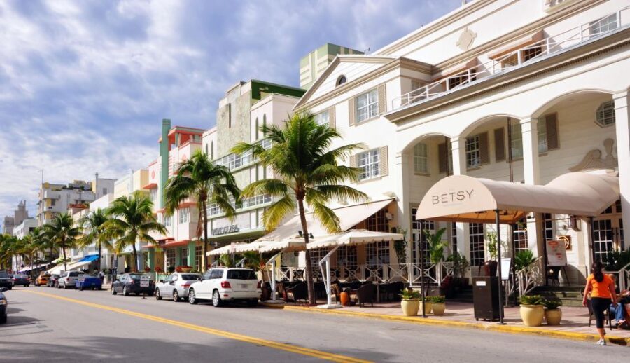 Miami - Art Deco Highlights & The Wolfsonian Museum Tour - The Wolfsonian Museum Experience