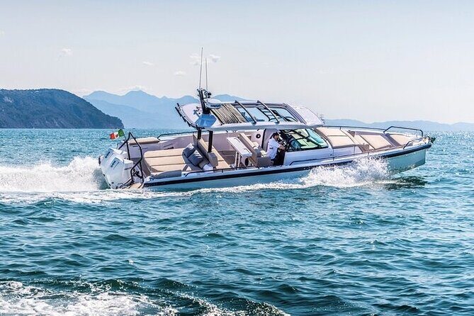 Miami Bay Discovery Private Yacht Cruise with Captain - The Practicalities and Cost-Value Balance