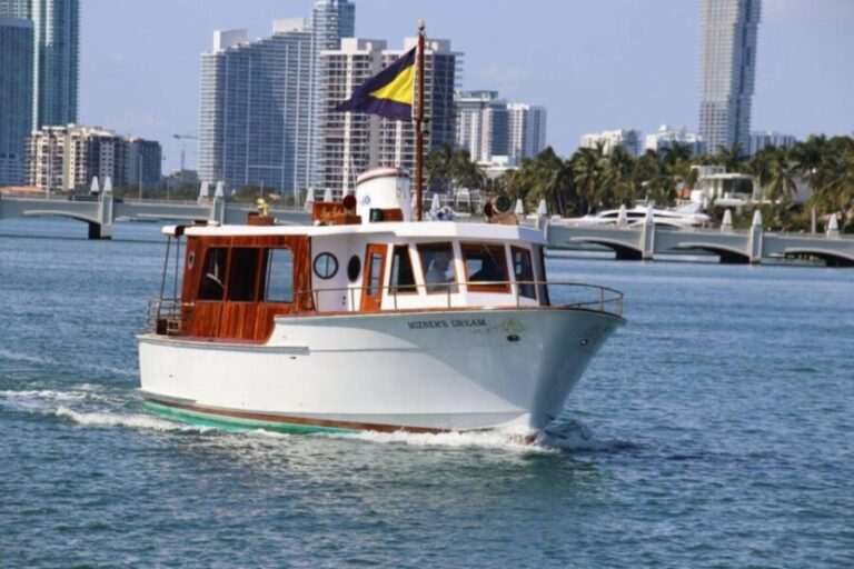 Miami: Miami Skyline Vintage Yacht Cruise, - Authenticity and Authentic Experiences