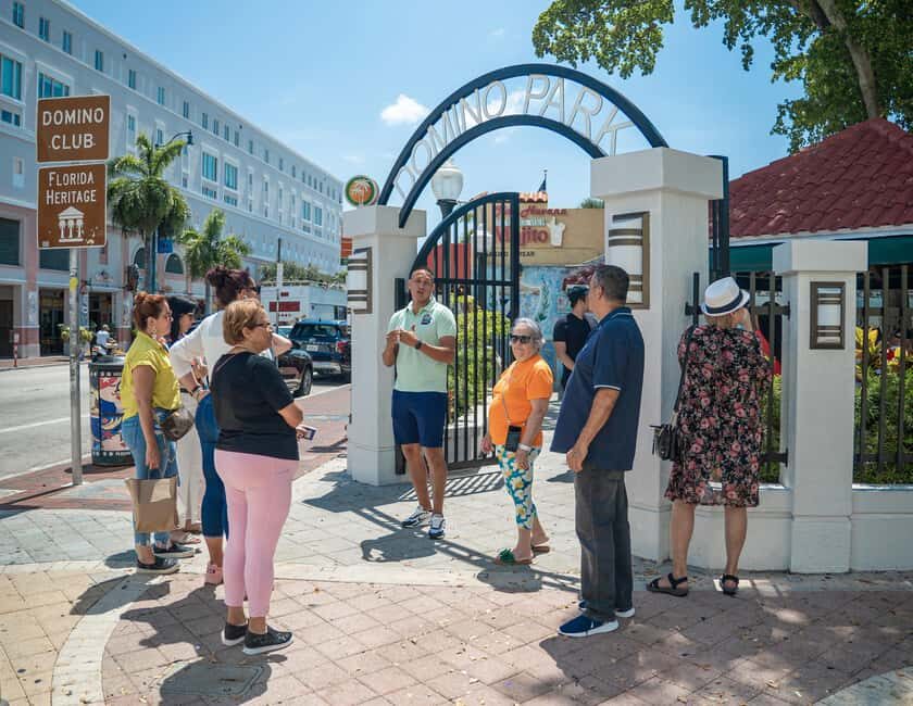 Miami: Private Iconic neighborhoods sightseeing tour - Who Should Consider This Tour?