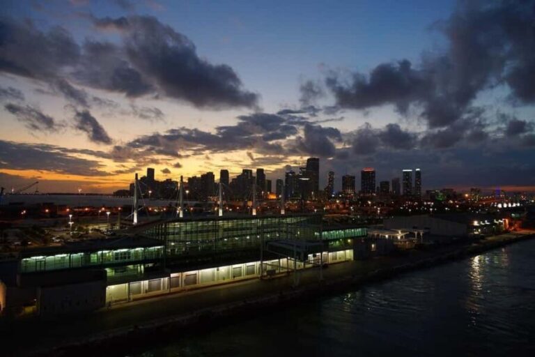Miami Skyline Millionaire Cruise & Bus Tour 5 stops & Coffee - Authentic Experiences That Make a Difference