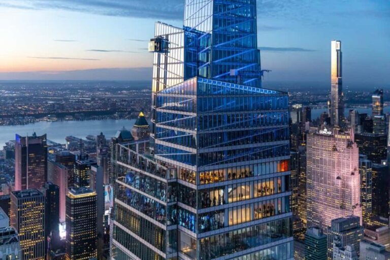 Midtown Manhattan Guided Tour w/ SUMMIT One Vanderbilt Entry - Price and Value Analysis