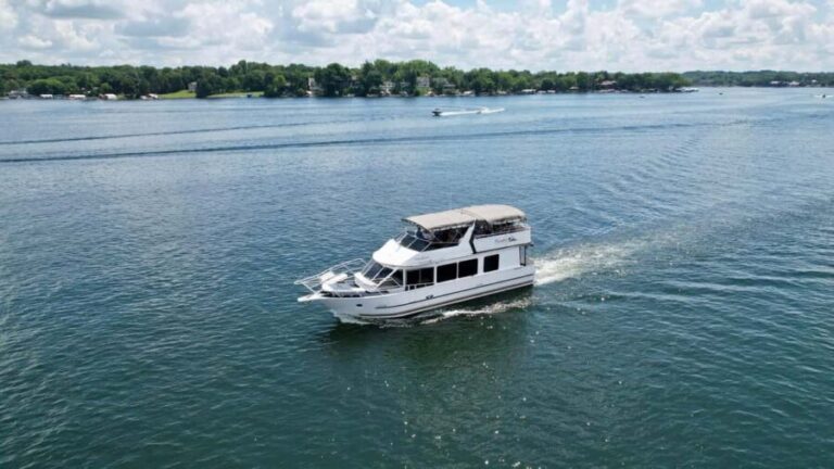 Minneapolis: Lake Minnetonka Boat Cruise with Narration - The Itinerary in Detail