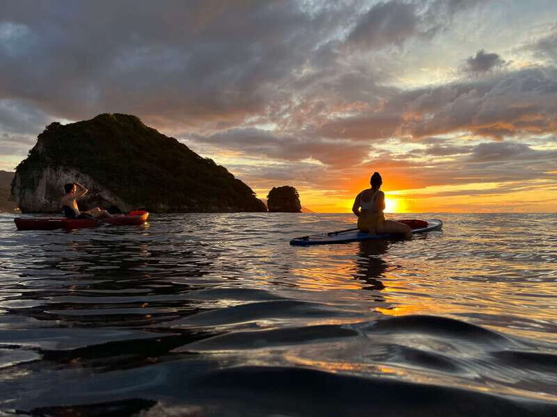Mismaloya: Los Arcos Bioluminescent Waters Kayak & Cave Tour