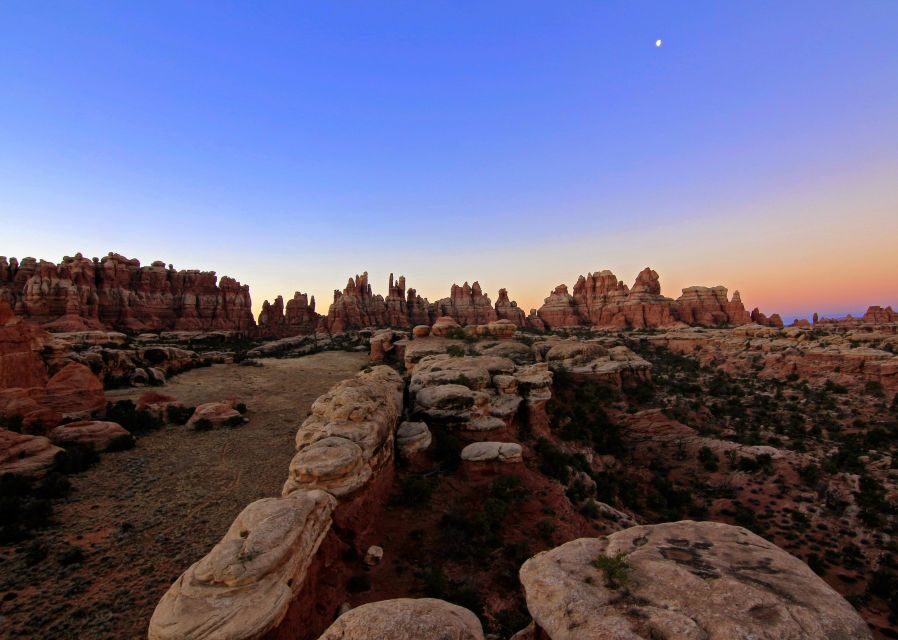 Moab: 3-Day Canyonlands National Park Hiking & Camping Tour - The Experience of Off-Road and Hikes