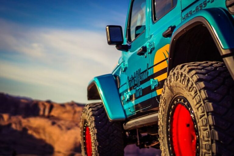 Moab: Off-Road Hell's Revenge Trail Private Jeep Tour - The Itinerary: What to Expect