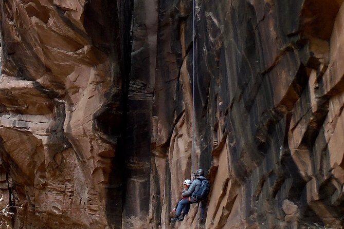 Moab Rappeling Adventure: Medieval Chamber Slot Canyon - Who Is This Tour Best For?