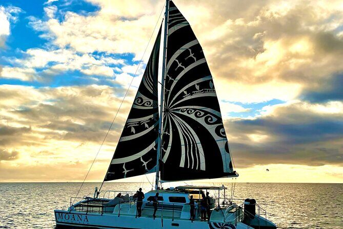Moanas Sunset Cocktail Sail Along Oahu's Waikiki Coast - Who Is This Tour Best For?