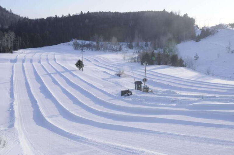 Mont-Tremblant: Snow Tubing with a Mechanical Lift - What It Means for Your Trip