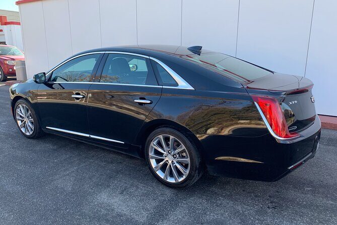 Mont-Tremblant to Montreal Airport private transfer - Sedan 3 passengers maximum - Who Should Consider This Service?