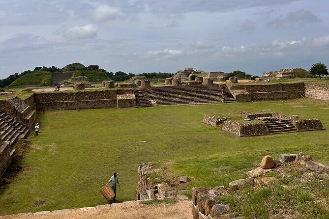 Monte Albán, Black Pottery and Alebrijes Full Day Tour. - The Sum Up