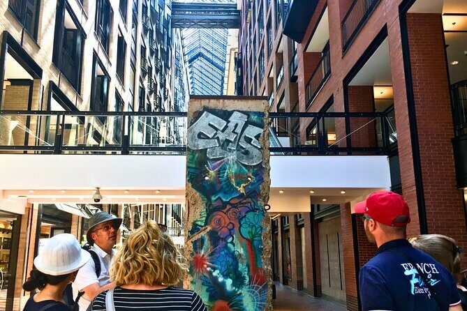 Montréal Downtown and Underground City Private Walking Tour - Exploring Montreal’s Art and Commercial Life