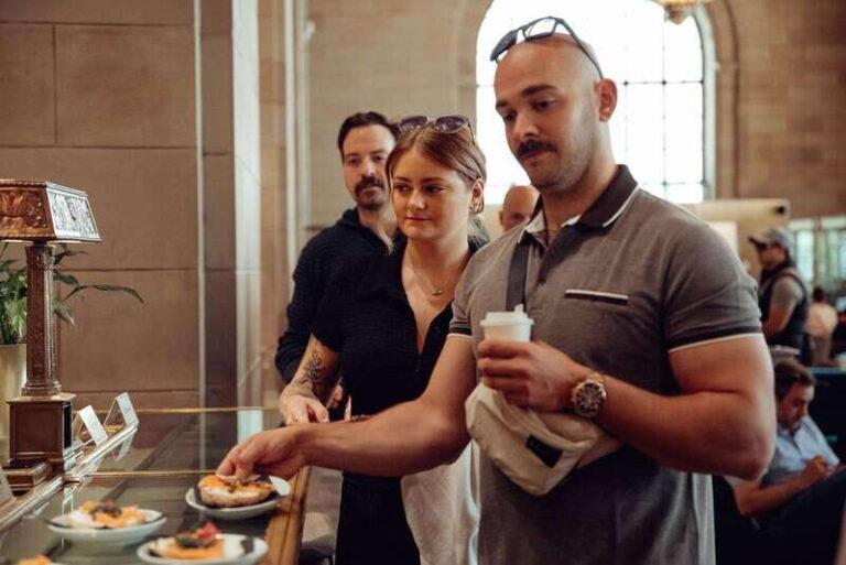 Montreal: Old Montreal Food and Drink Tour - The Tour Experience: Structure and Style
