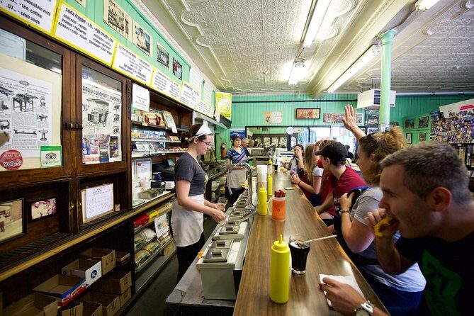 Montreal Private Photo Tours with Pro Photographer - Comfort and Convenience