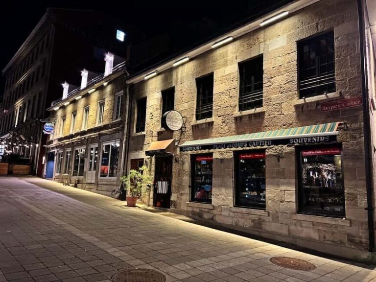 Montreal: Private Tailored Night Walk for Layover Travelers - What Makes This Tour Stand Out?