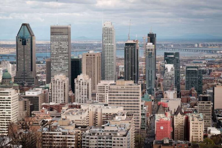 Montreal: Private Walking Tour with a Local - What to Expect During the Tour