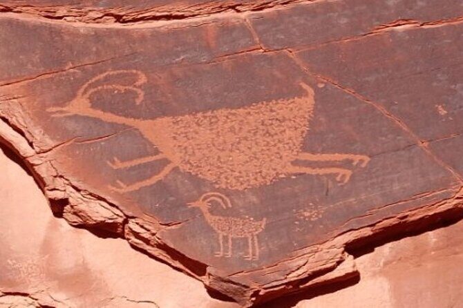 Monument Valley's 3.0 Hours Cultural Tour - Stop 1: West and East Mitten Buttes