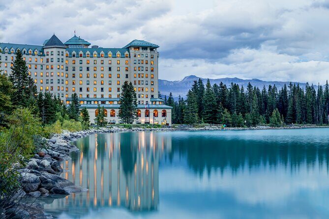 Moraine Lake and Lake Louise day Tour from Canmore and Banff - The Scenery and Why It Matters