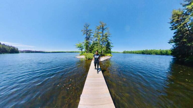 Muskoka: High Falls, Hardy Lake, & Huckleberry Rock Tour - The Final Highlight: Wind Down and Dine