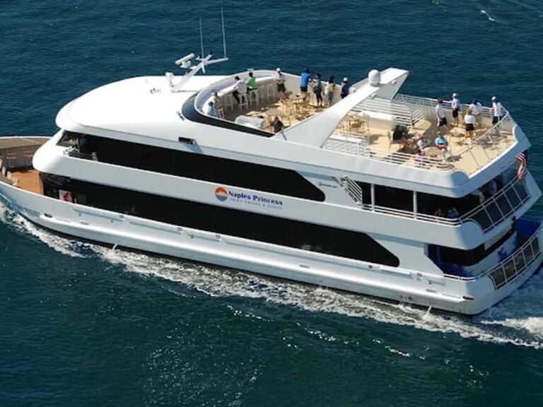 Naples: Sightseeing and Dining Cruises - Is the Price Worth It?