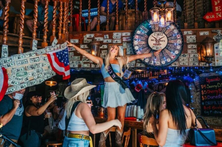Nashville Bar Crawl: Guided Pub Crawl with Drinks Discounts - The Value of This Experience