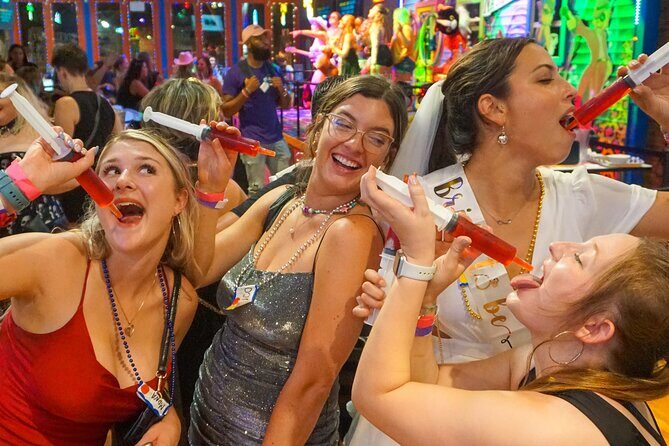 Nashville Bar Crawl with VIP Club Entrance and Bonus Shots - The Practical Side: Pricing, Duration, and Group Size