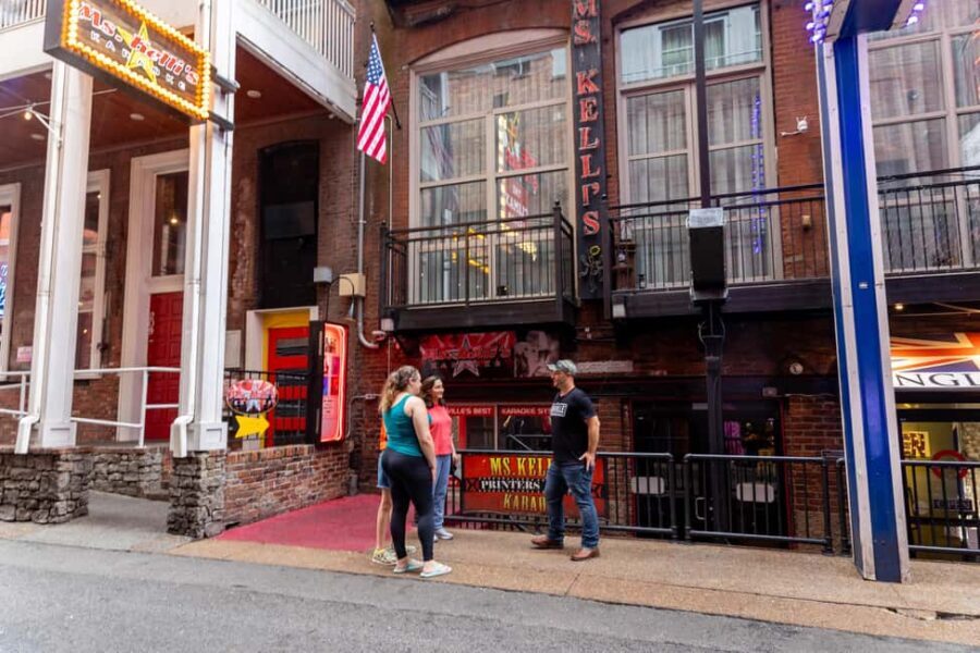 Nashville: The Ryman, Tootsies, Broadway, & Printer's Alley - What You Can Expect During the Tour