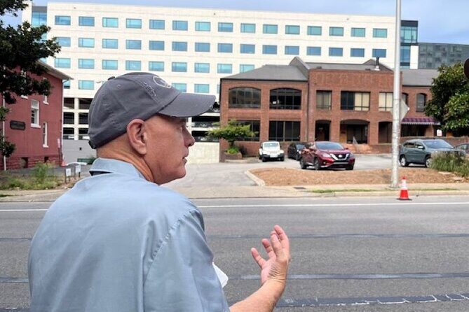 Nashville Walking Tour of Music Row with Former Music Biz Pro - Who Will Get the Most Out of This Tour?