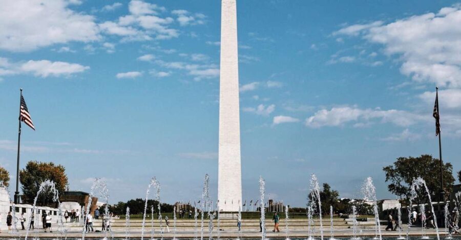 National Mall Tour w/ Washington Monument Semi-Private 12ppl