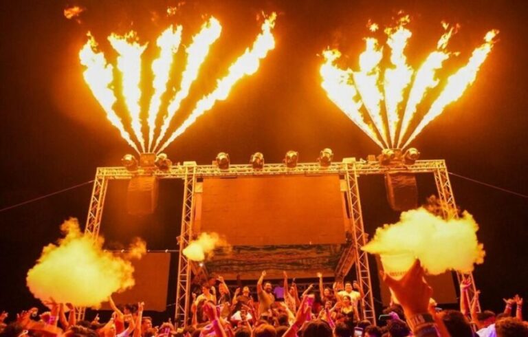 Neon Glow night Beach Party Regular - The Itinerary and Experience Breakdown