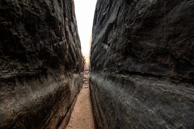 NEW! Canyonlands Needles Chesler Park Hiking Discovery Tour - An In-Depth Look at the Experience