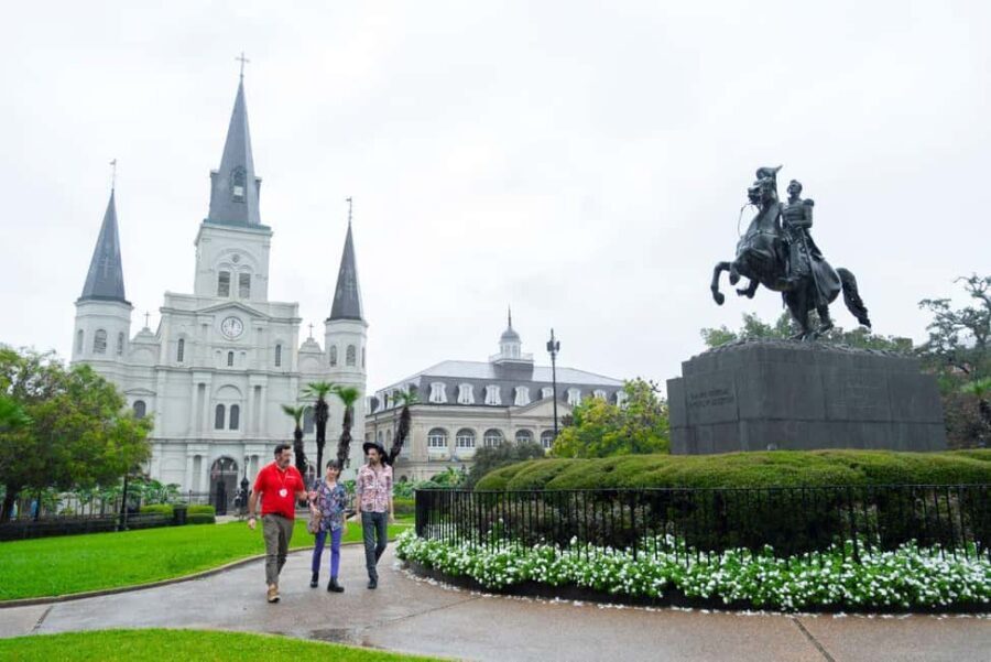 New Orleans: Beloved Bites & Famous Dishes Food Tour - Authenticity and Cultural Connection