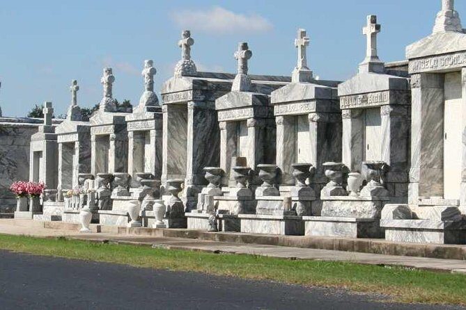 New Orleans City/Cemetery and Swamp Full-Day Tour - Final Thoughts on Value and Suitability