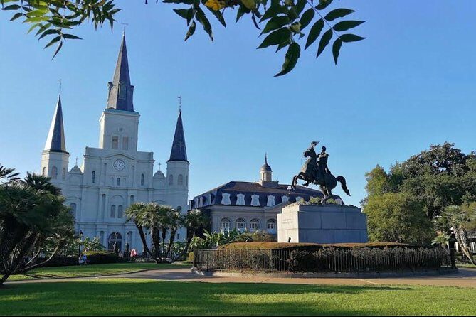 New Orleans City Tour: Cemetery, French Quarter, Garden District - Transportation and Group Size