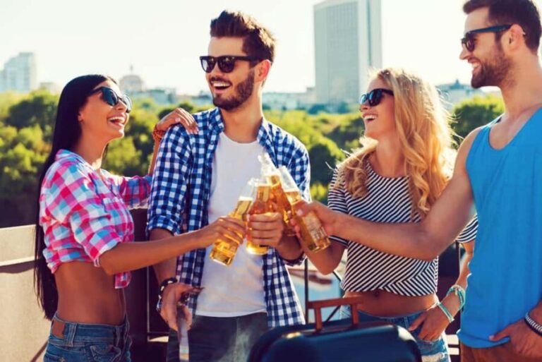 New Orleans: Food Tour with Seafood Boil in French Quarter - Itinerary Breakdown: What to Expect