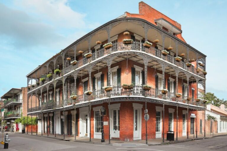 New Orleans: French Quarter Photo Shoot and Walking Tour - The Value of the Experience and Its Price