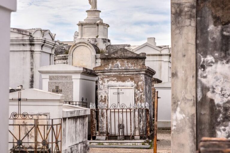 New Orleans: French Quarter Saints & Sinners History Tour - What to Expect from the French Quarter Saints & Sinners Tour