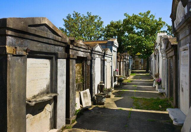 New Orleans Garden District and Lafayette Cemetery Tour - FAQ