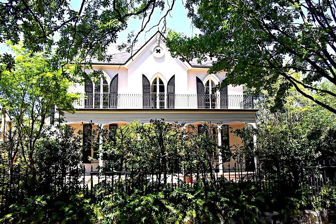 New Orleans Garden District- At your own pace. Downloadable audiovisual tour. - Evaluating Value and Practicality
