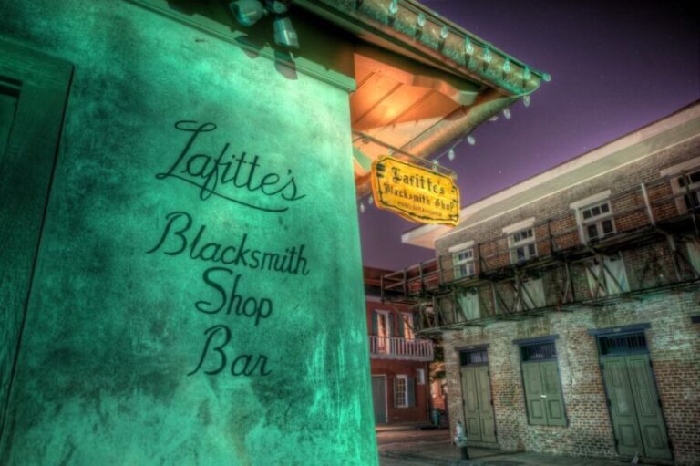 New Orleans: Haunted Pub Crawl - A Closer Look at the Haunted Pub Crawl Experience
