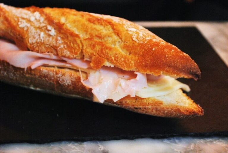 New Orleans' Lower Garden Food Tour - The Food Tastings: A Showcase of Local and Trendy Flavors