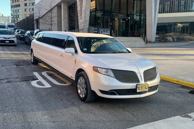 New York City Airport Arrival Transfer by Limo LGA JFK EWR - The Itinerary: What to Expect from Pick Up to Drop Off